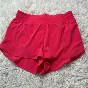 Lululemon Hotty Hot Short *High-Rise 2.5" pink
